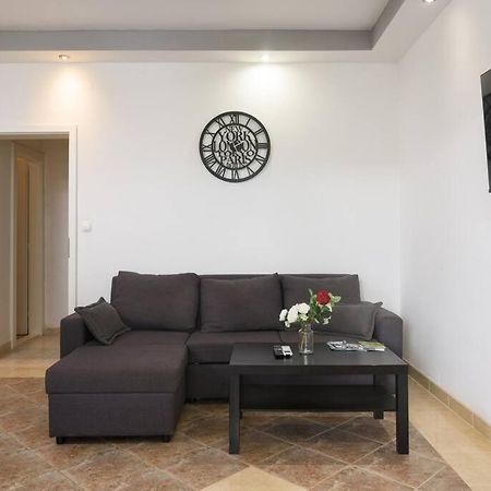 New Apartment With Pool And Jacuzzi Only For You Kastela Bagian luar foto